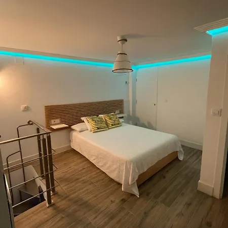 Atico Duplex Con Terraza En Pleno Centro De Jerez Апартаменти